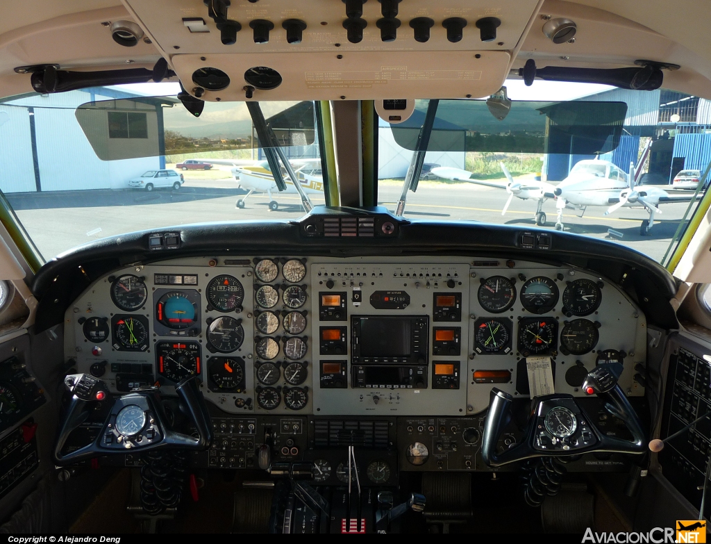 TI-TCT - Beechcraft Super King Air B200 - Privado (Teletica)