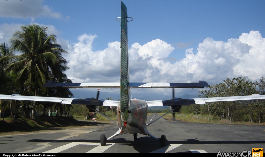 TI-BBF - De Havilland Canada DHC-6-300 Twin Otter/VistaLiner - Nature Air