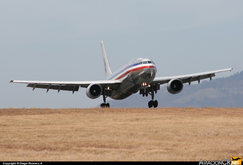N14065 - Airbus A300B4-605R - American Airlines