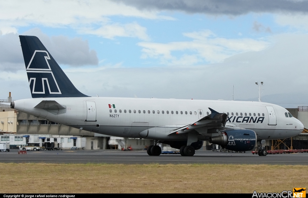 N62TY - Airbus A319-112 - Mexicana