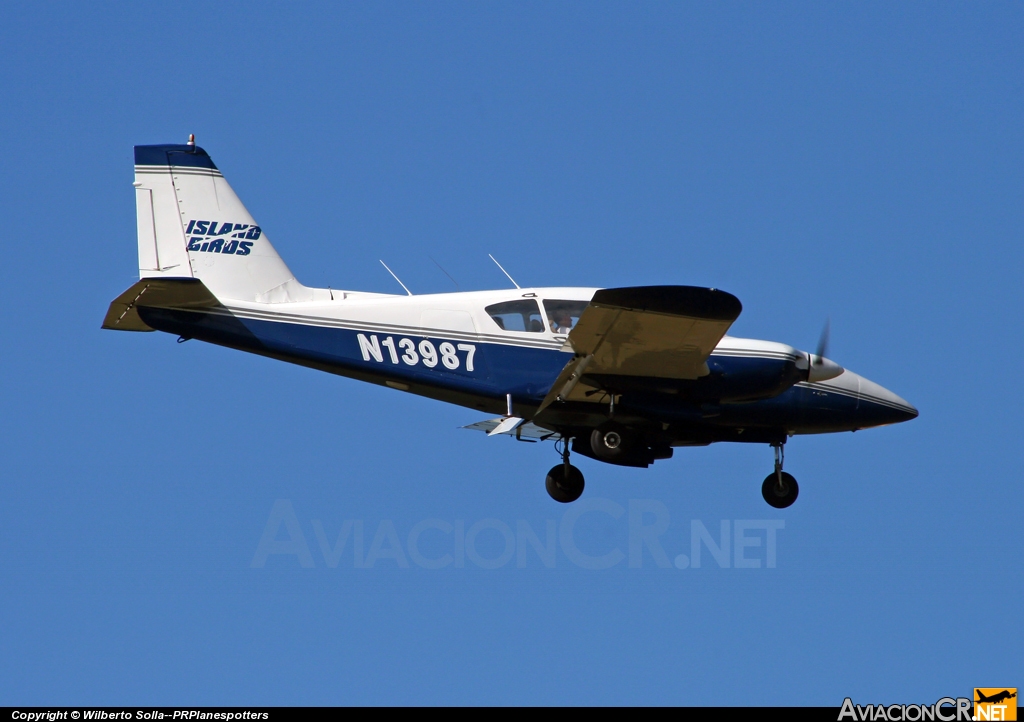 N13987 - Piper PA-23-250 Aztec - Privado
