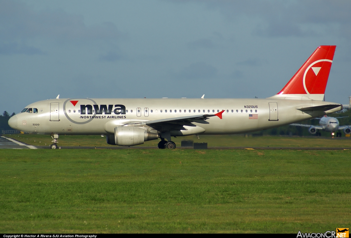 N320US - Airbus A320-211 - Northwest Airlines