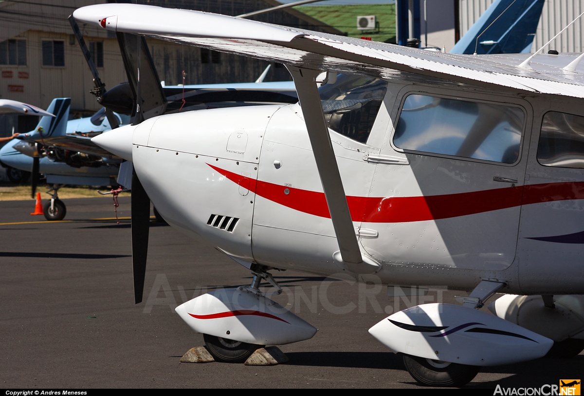 TI-AWA - Cessna 182 - Privado