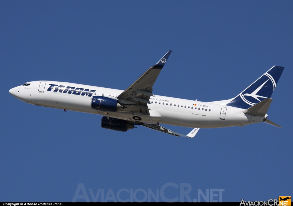 YR-BGR - Boeing 737-86J - TAROM