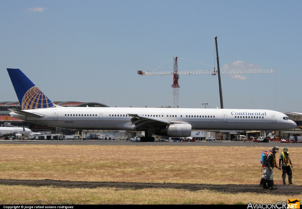 N57857 - Boeing 757-324 - Continental Airlines
