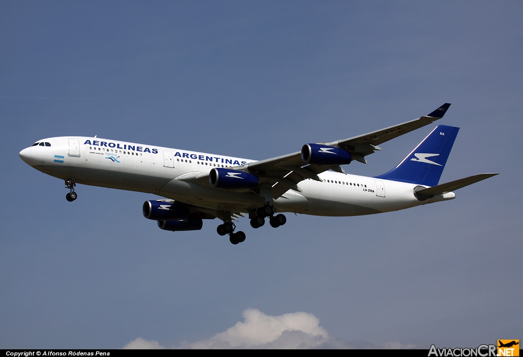 LV-ZRA - Airbus A340-211 - Aerolineas Argentinas