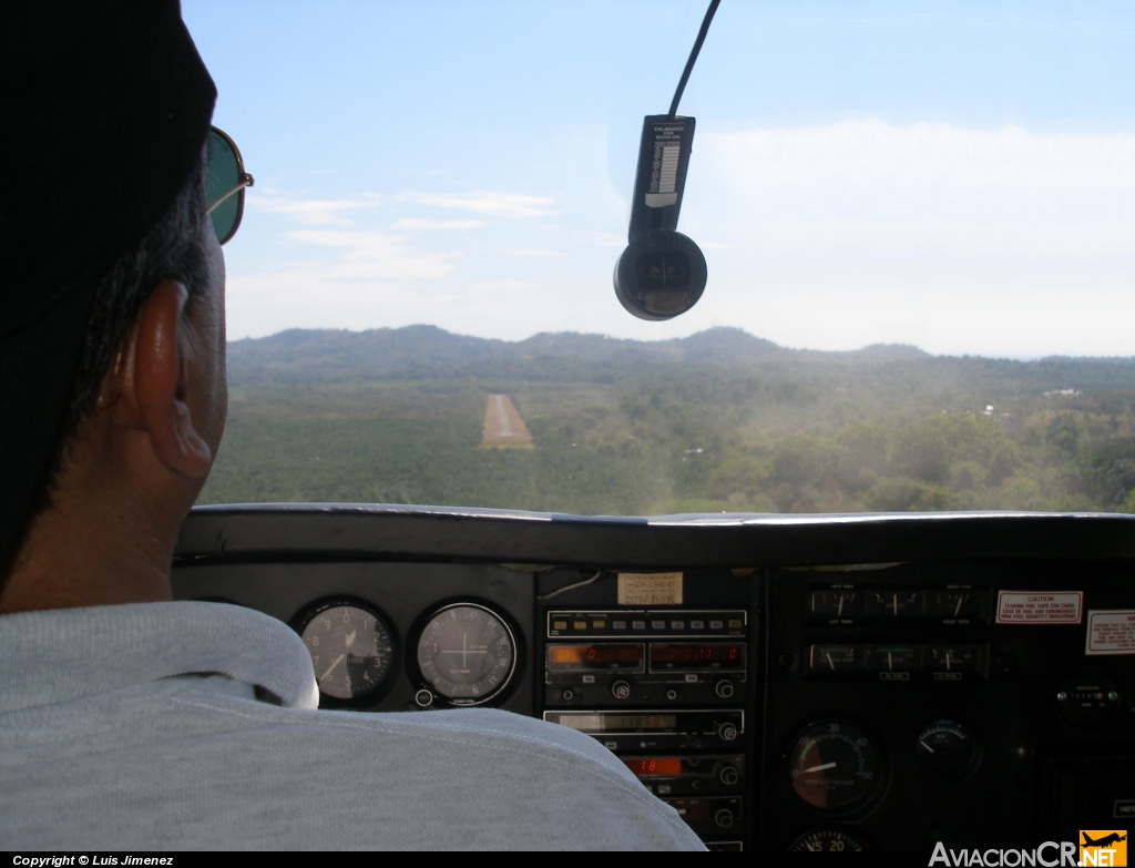 TI-AWA - Cessna 182T Skylane - Privado