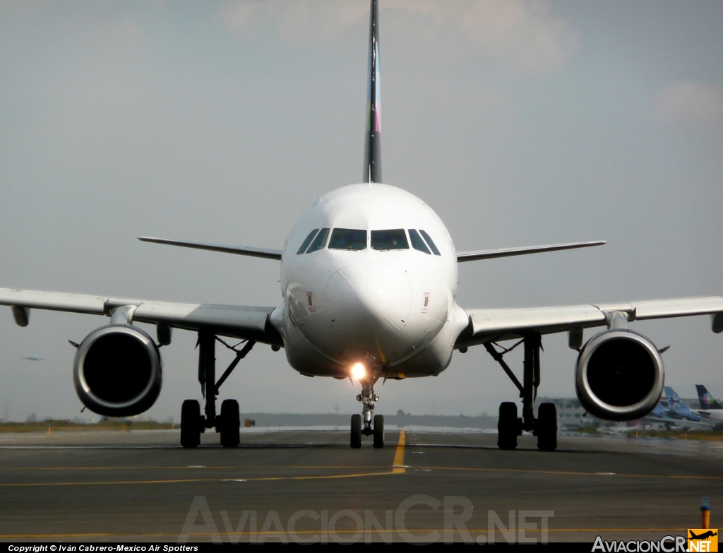 XA-VOC - Airbus A319-132 - Volaris