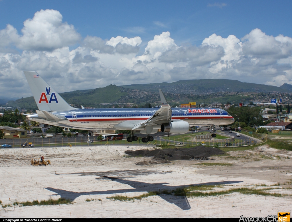 N684AA - Boeing 757-223 - American Airlines