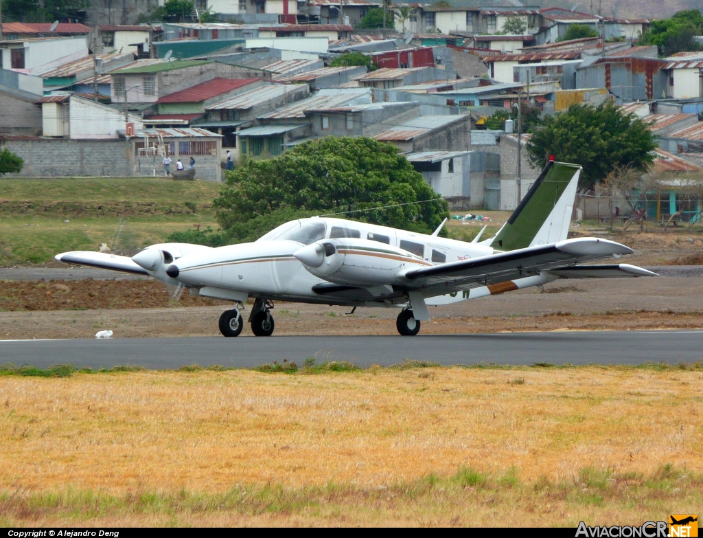 TI-AOW - Piper PA-34-200T Seneca - TACSA