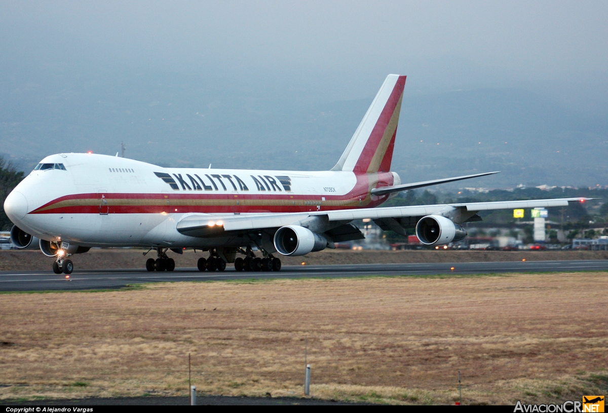 N709CK - Boeing 747-132(SF) - Kalitta Air