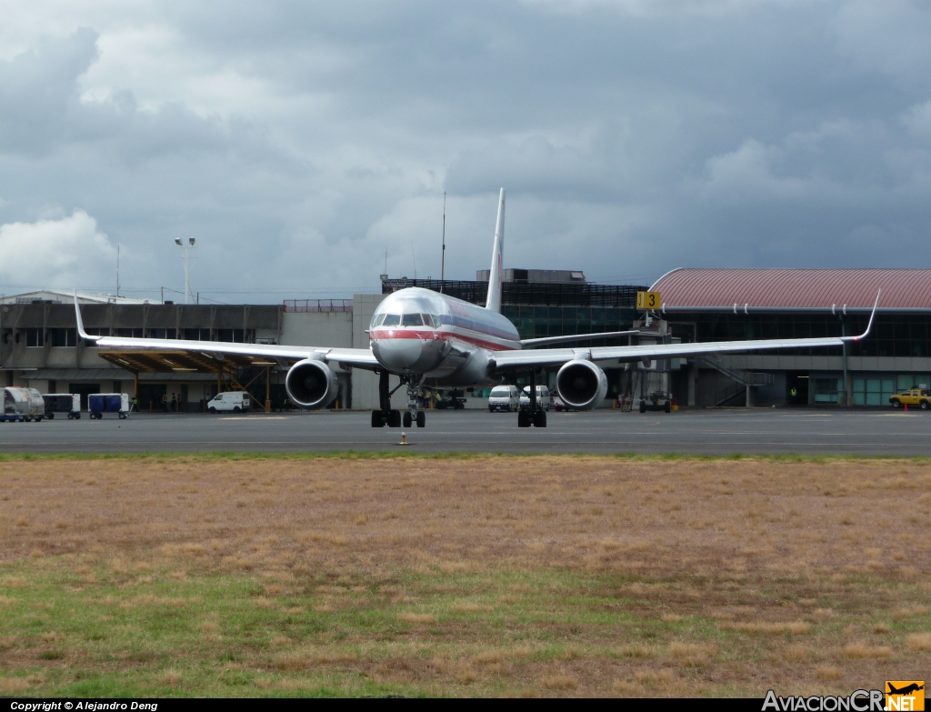 N675AN - Boeing 757-223 - American Airlines