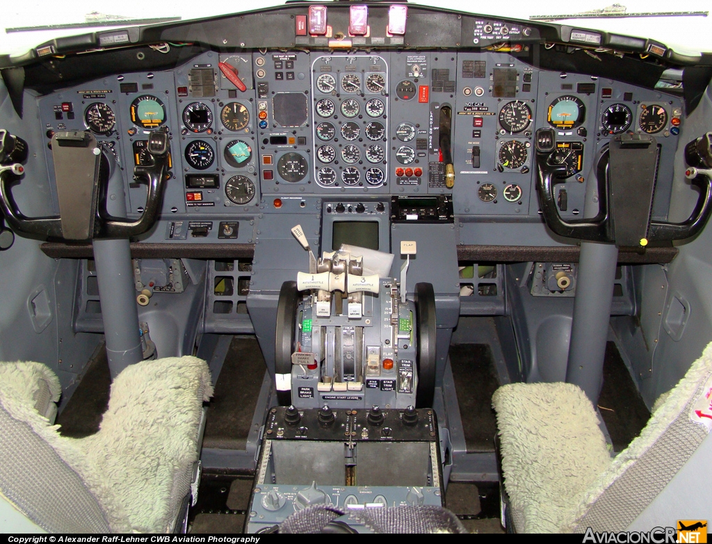 PR-RLJ - Boeing 727-214(F) - Rio Linhas Aéreas