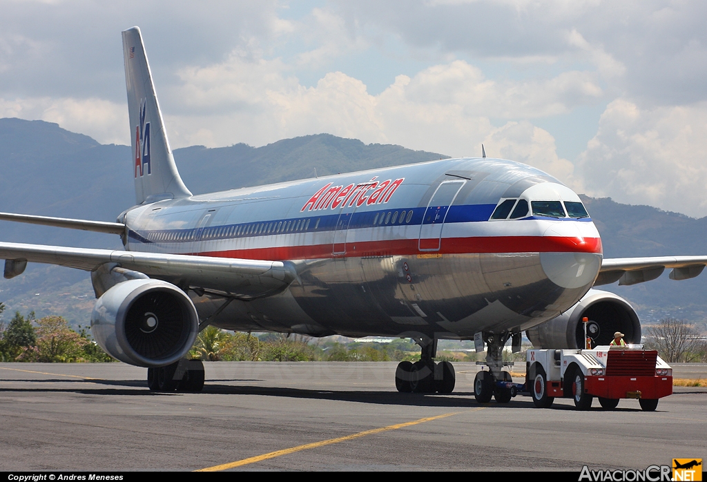 N7082A - Airbus A300B4-605R - American Airlines