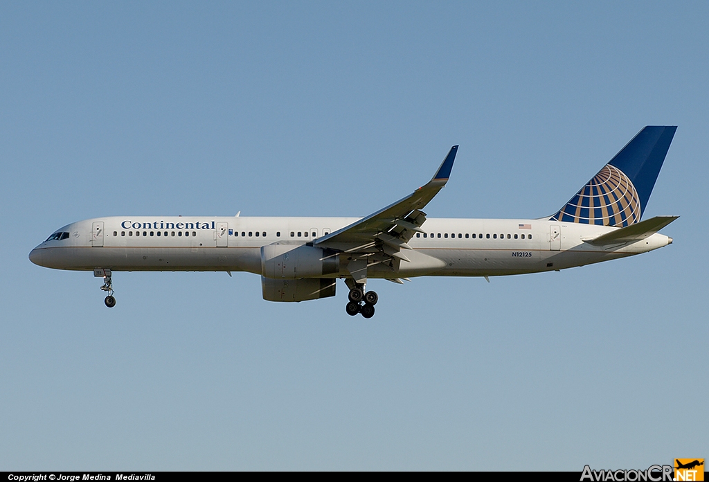 N12125 - Boeing 757-224 - Continental Airlines