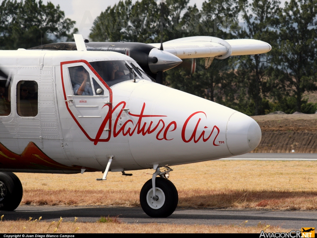 TI-AZC - De Havilland Canada DHC-6-300 Twin Otter - Nature Air