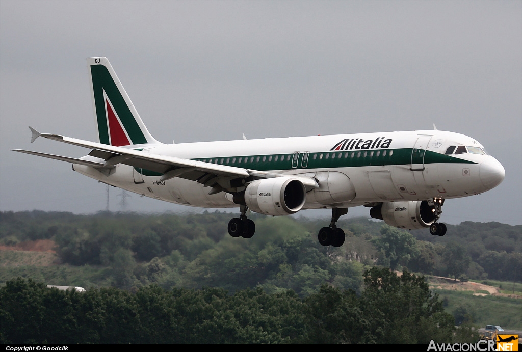 I-BIKU - Airbus A320-214 - Alitalia