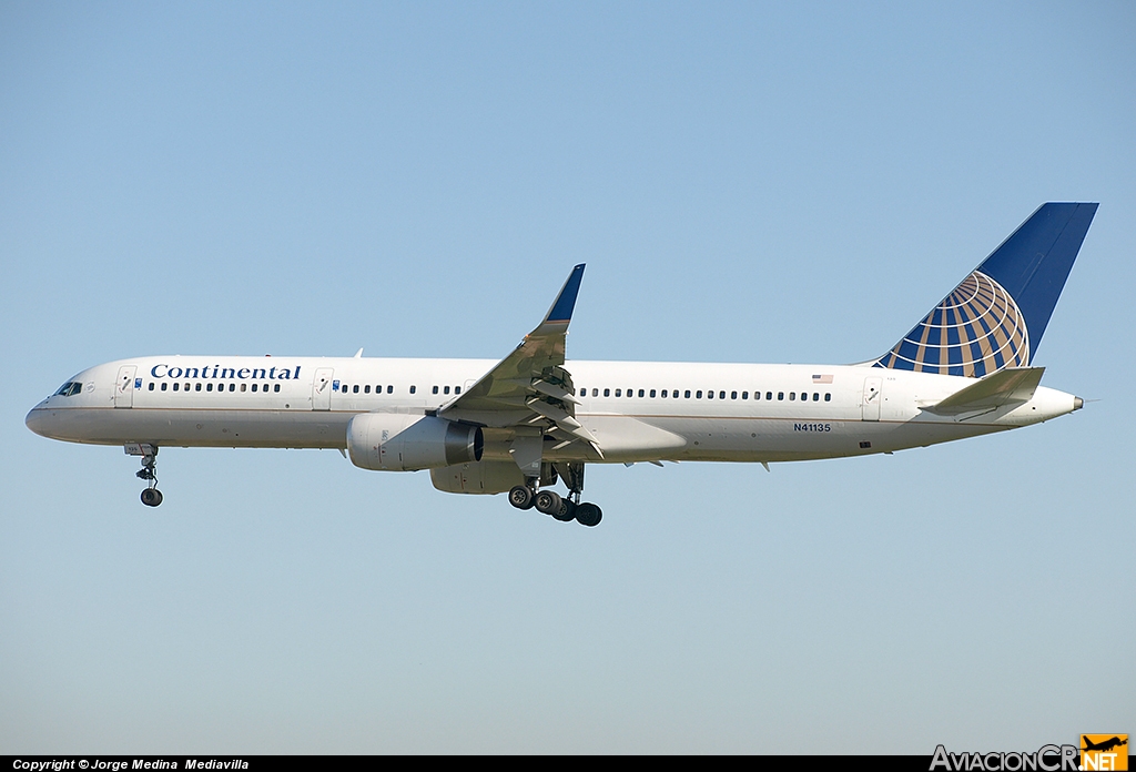 N41135 - Boeing 757-224 - Continental Airlines