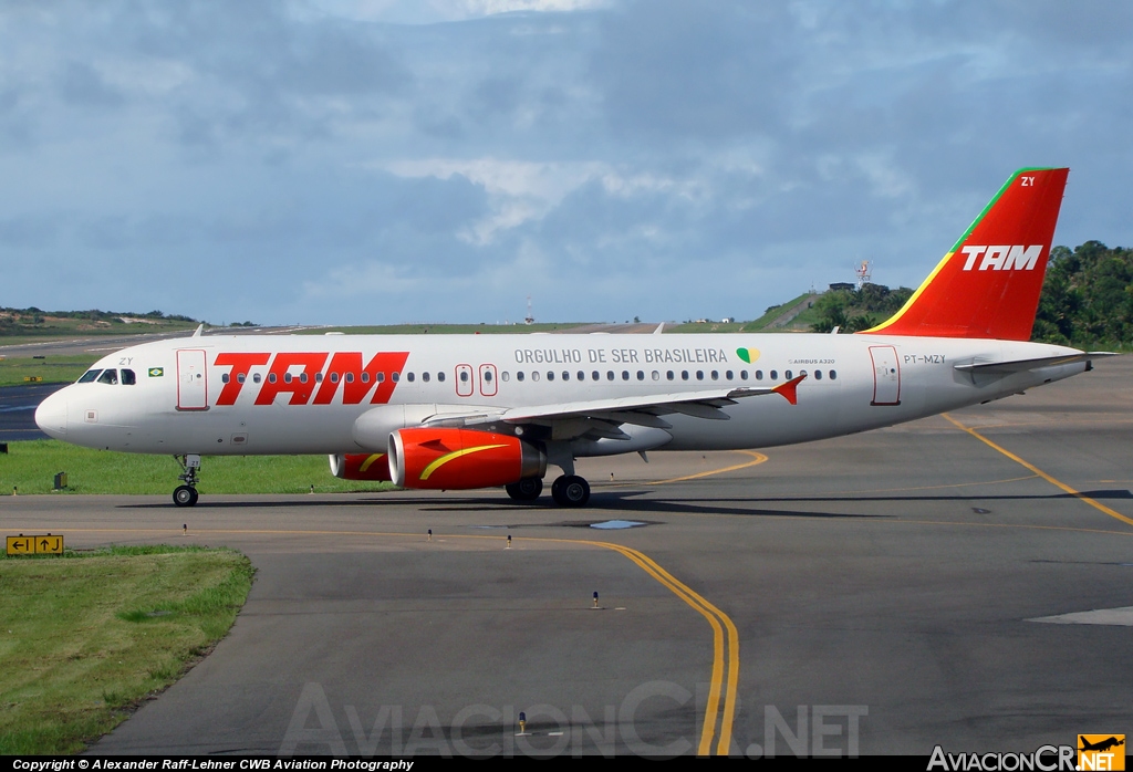PT-MZY - Airbus A320-232 - TAM