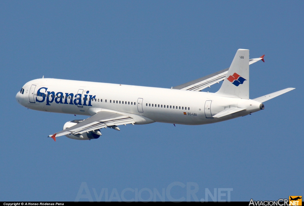 EC-IJU - Airbus A321-231 - Spanair