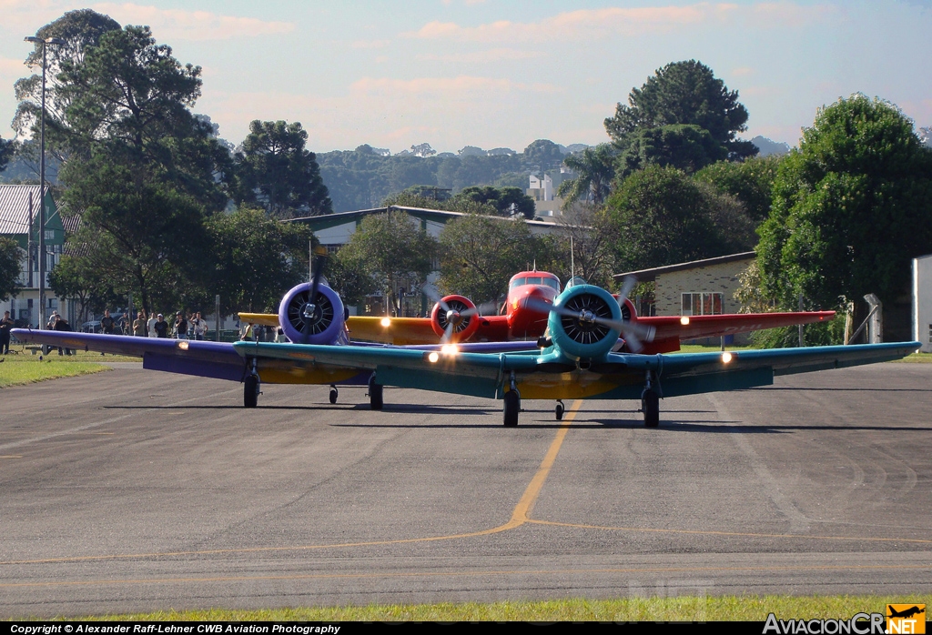 PT-KRC - North American AT-6D - Esquadrilha Oi