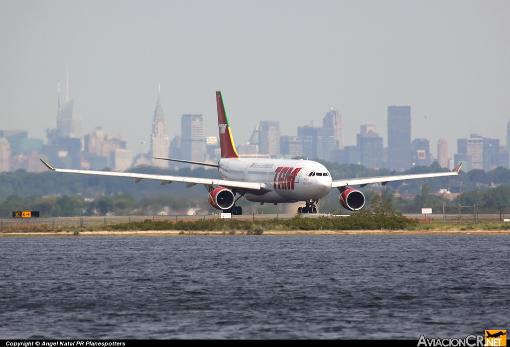 PT-MVF - Airbus A330-203 - TAM