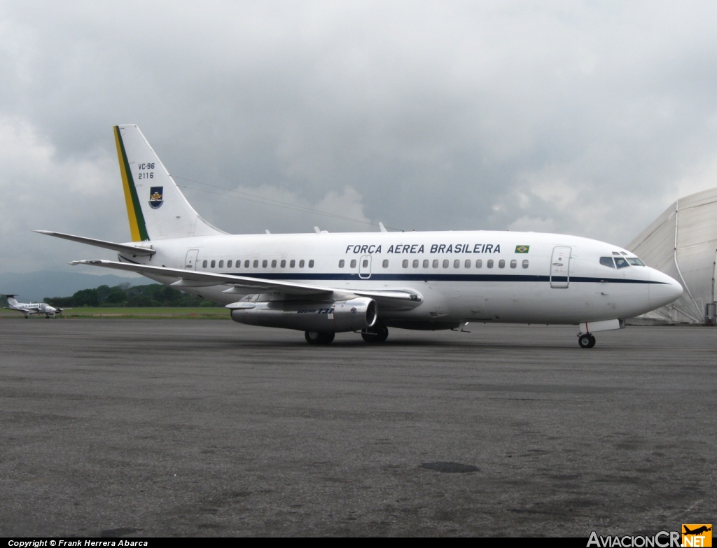 FAB2116 - Boeing VC-96 (737-2N3/Adv) - Fuerza Aérea Brazileña