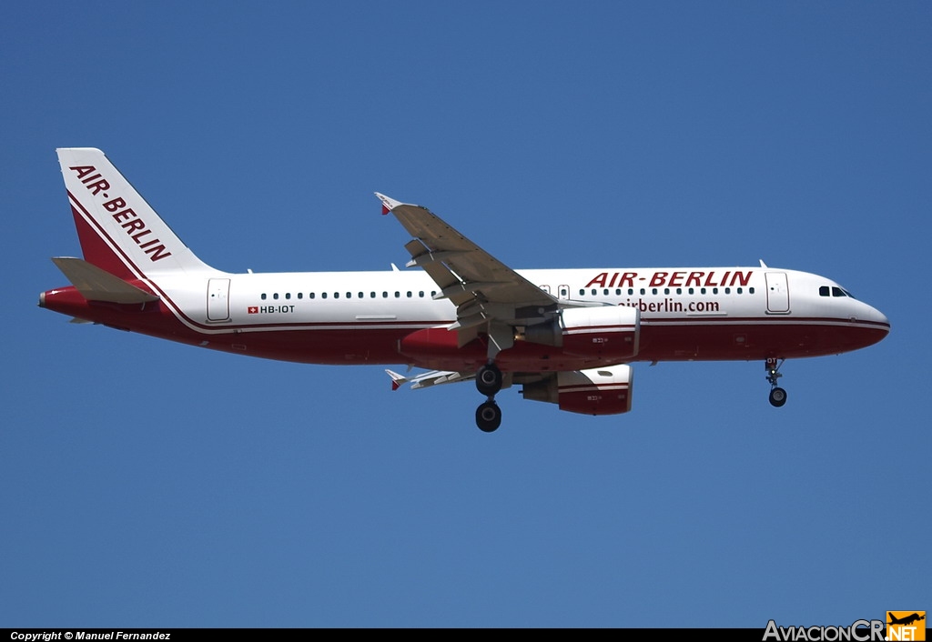 HB-IOT - Airbus A320-214 - Air Berlin