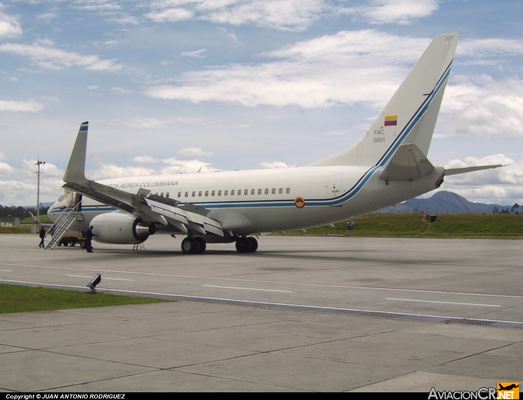 FAC0001 - Boeing 737-74V(BBJ) - Fuerza Aérea Colombiana