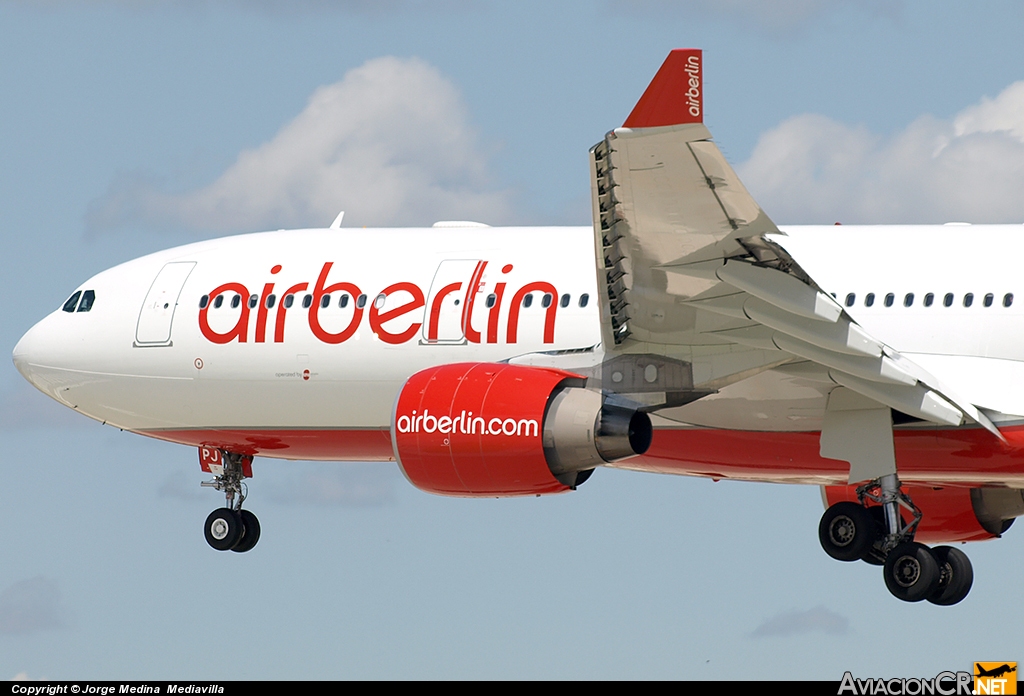 D-ALPJ - Airbus A330-223 - Air Berlin