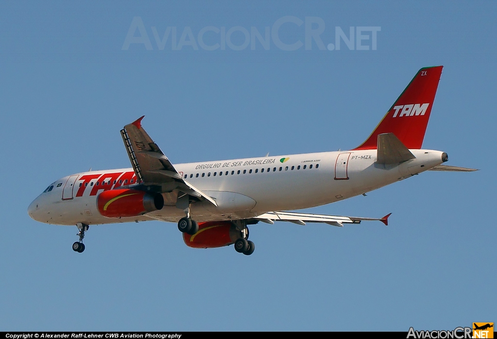 PT-MZX - Airbus A320-232 - TAM