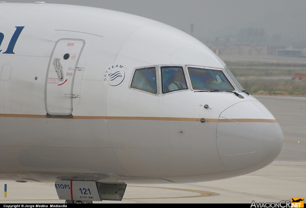 N14121 - Boeing 757-224 - Continental Airlines