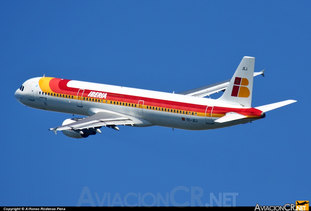 EC-JEJ - Airbus A321-211 - Iberia