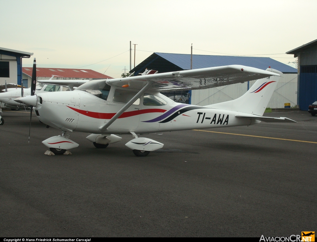 TI-AWA - Cessna 182N - Privado