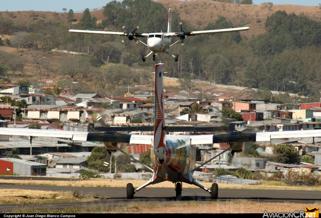 TI-BBQ - De Havilland Canada DHC-6-300 Twin Otter/VistaLiner - Nature Air