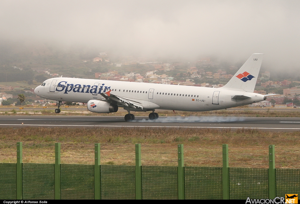 EC-IJU - Airbus A321-231 - Spanair