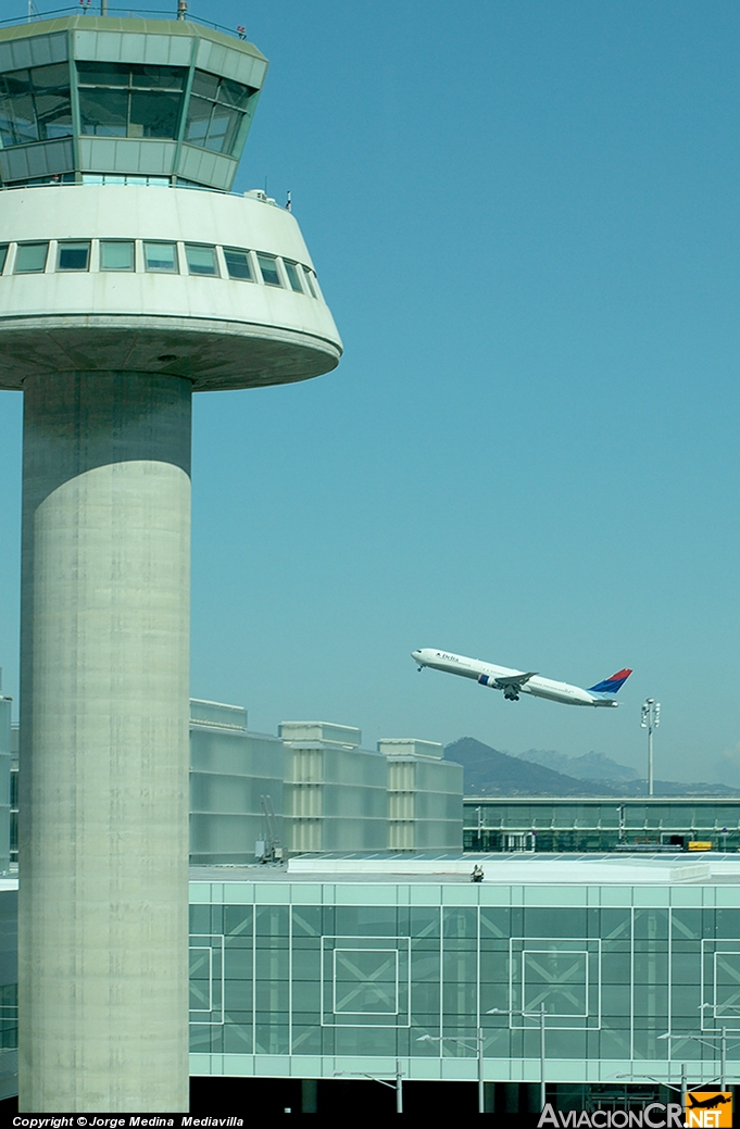  - Boeing 767-432/ER - Delta Airlines