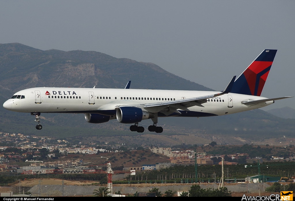 N710TW - Boeing 757-2Q8 - Delta Air Lines