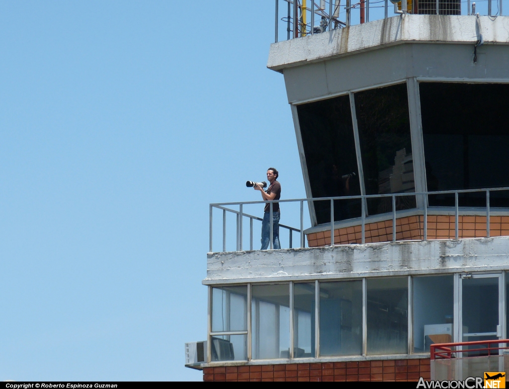 MRPV - Torre de Control - Aeropuerto