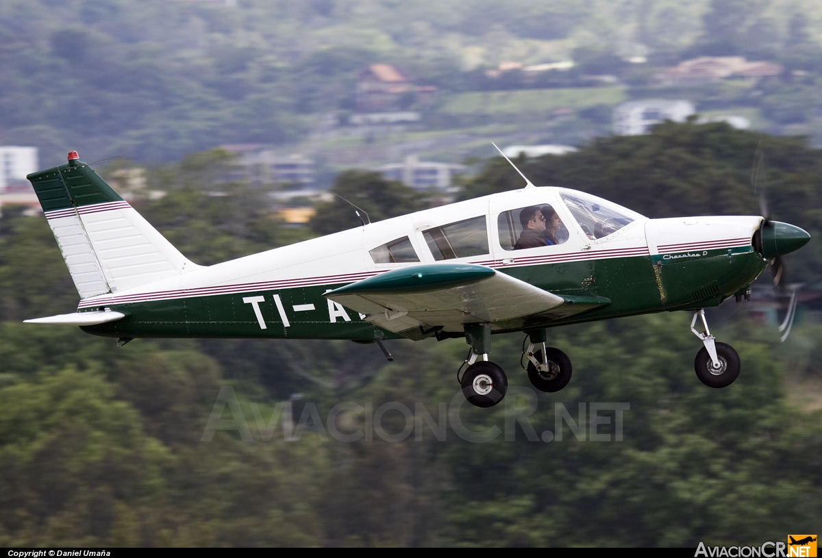 TI-AHQ - Piper PA-28-180 Cherokee D - Aerotica Escuela de Aviación