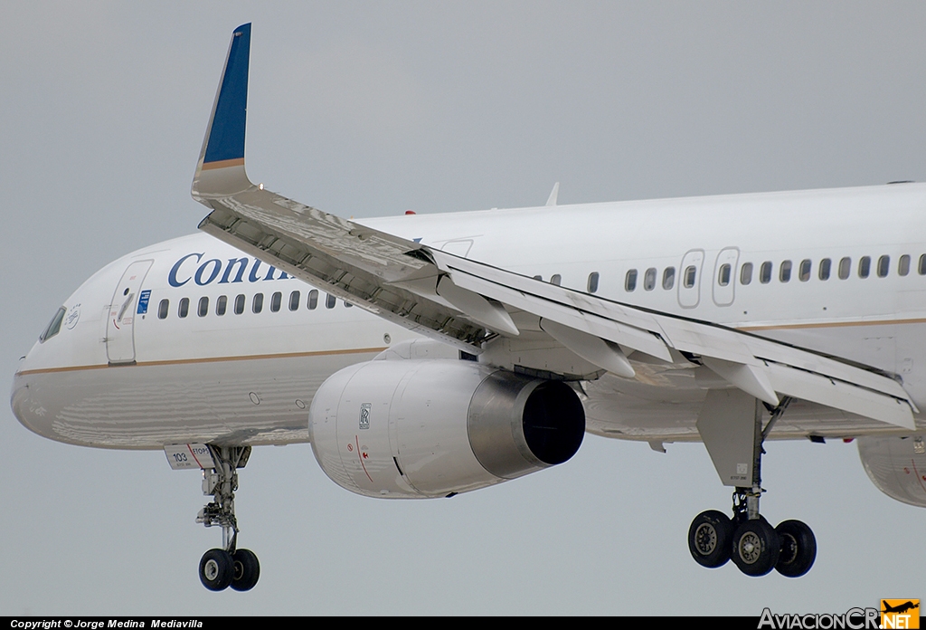 N33103 - Boeing 757-224 - Continental Airlines