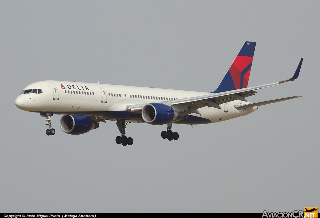 N710TW - Boeing 757-2Q8 - Delta Air Lines