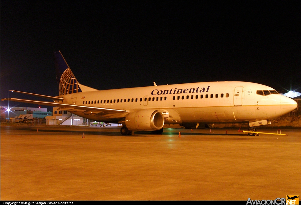 N12313 - Boeing 737-3T0 - Continental Airlines