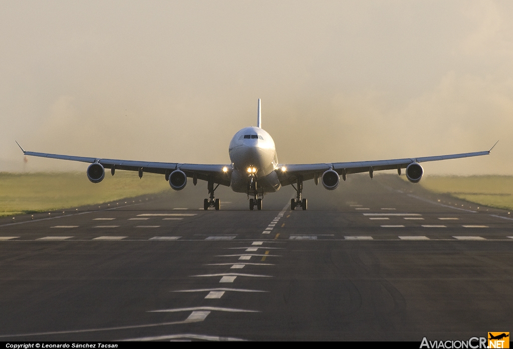 EC-HDQ - Airbus A340-313X - Iberia