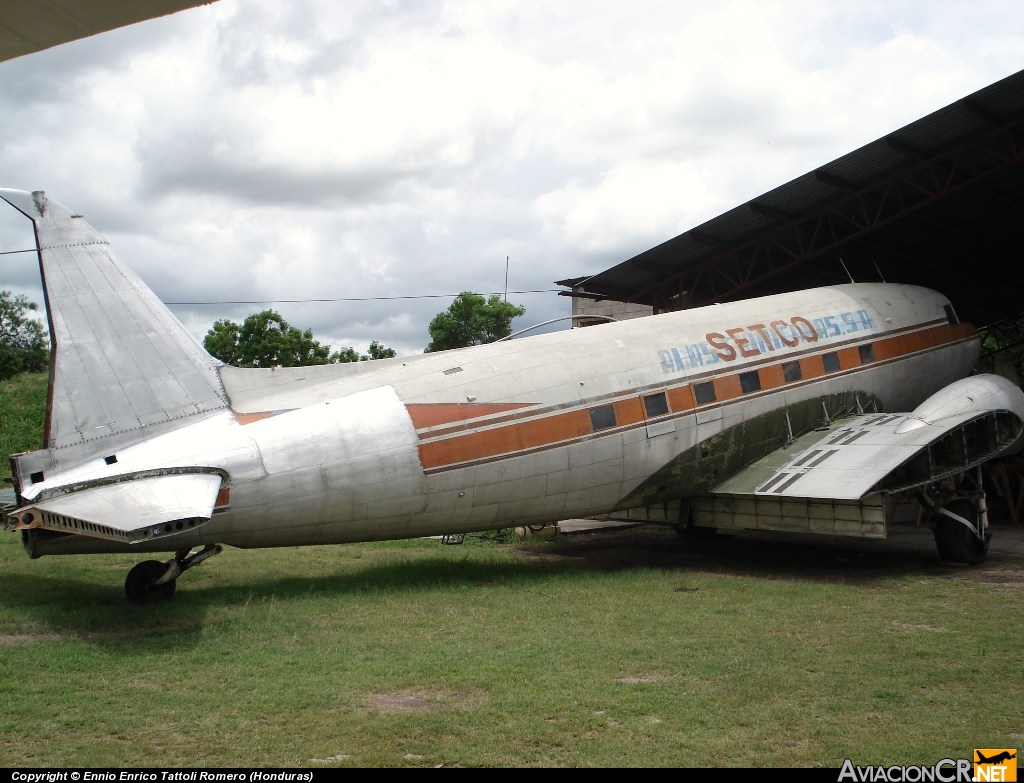HR-AJY - Douglas DC-3 / C-47-DL - AVIAC - Aerovias Centroamericanas S.A.