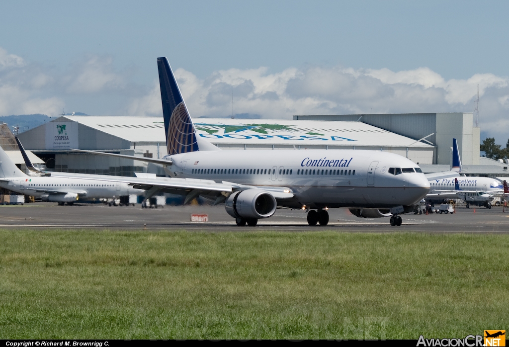 N37427 - Boeing 737-924/ER - Continental Airlines