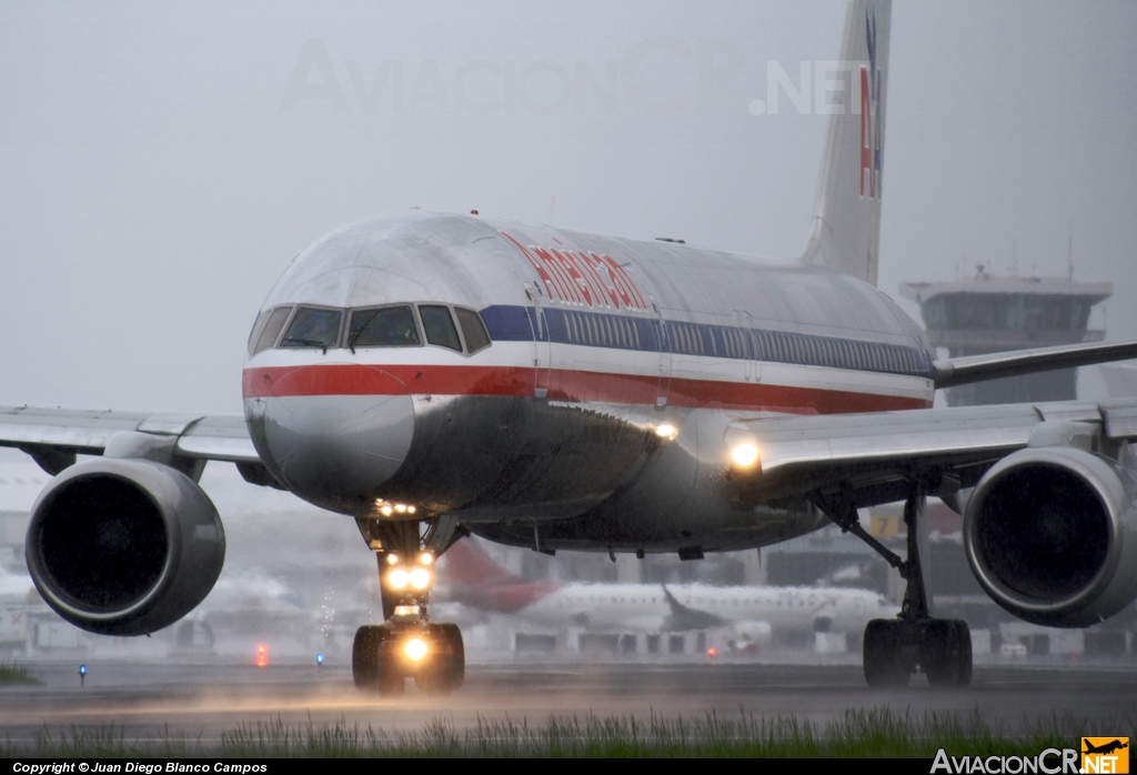 N617AM - Boeing 757-223 - American Airlines