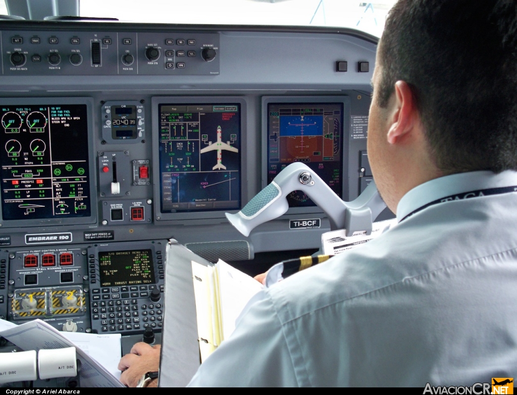 TI-BCF - Embraer 190-100IGW - TACA International Airlines