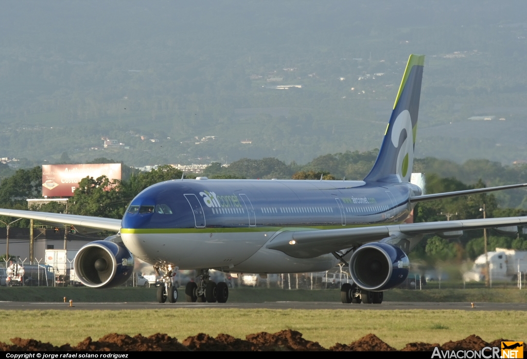 EC-KVS - Airbus A330-223 - Air Comet