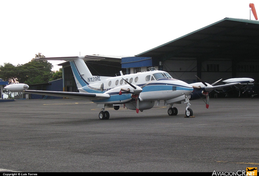 N120RL - Beechcraft Super King Air 200T - Privado